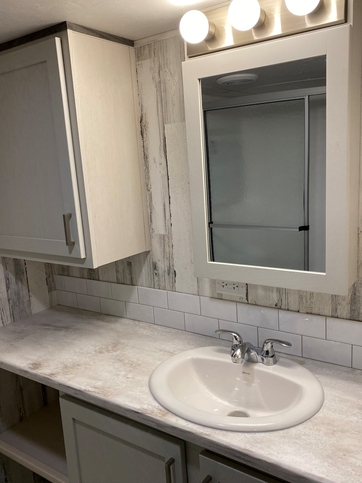Country Manor 100177 | 1 bedroom, 1 bathroom, 399 sqft park model. Built by Cavco - Nappanee in Nappanee, IN.